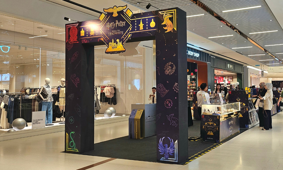 Back to Hogwarts Pop Up Image